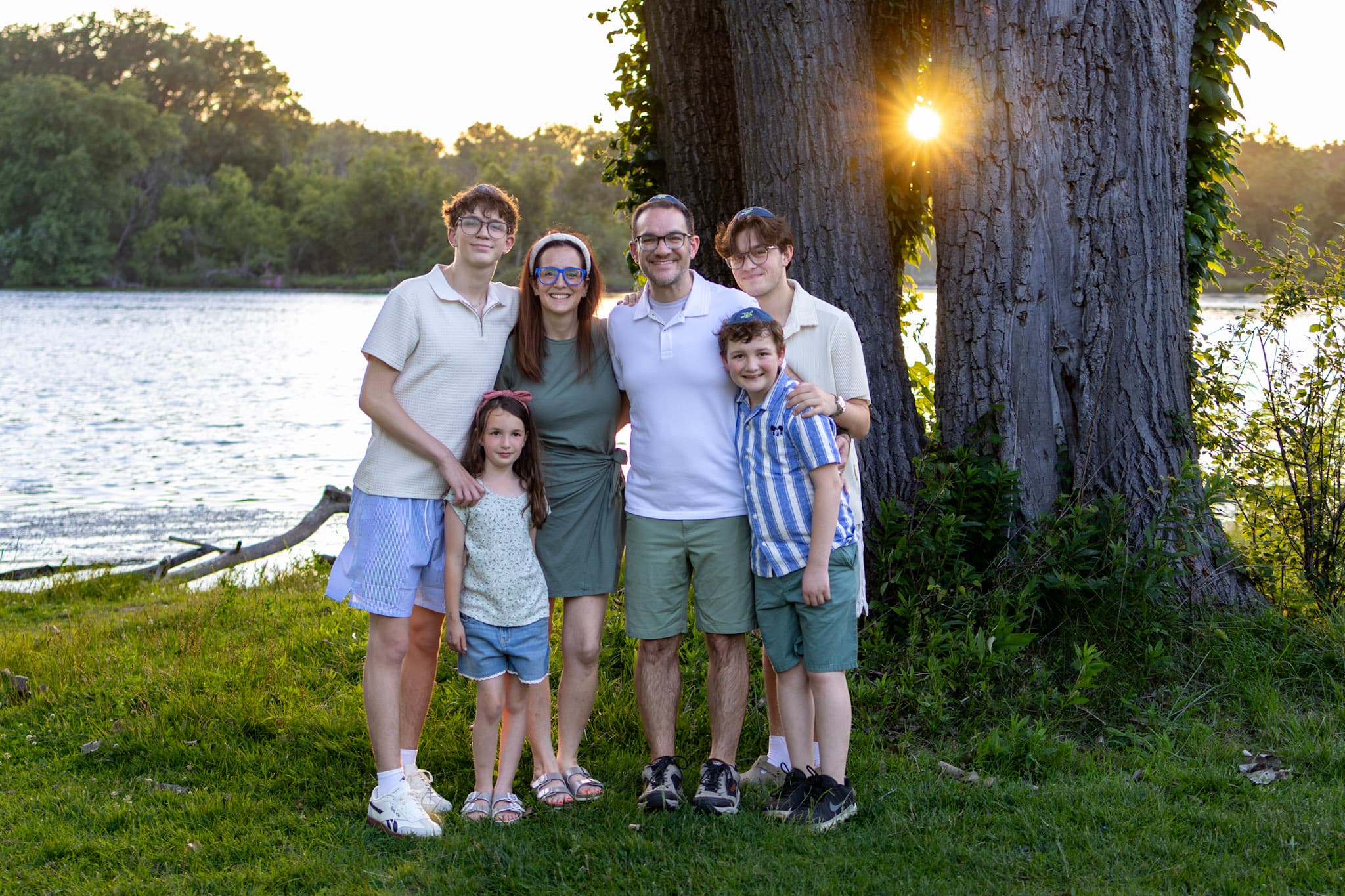 The Best Time of Day for Outdoor Family Photos: A Chicago Photographer's Summer Guide